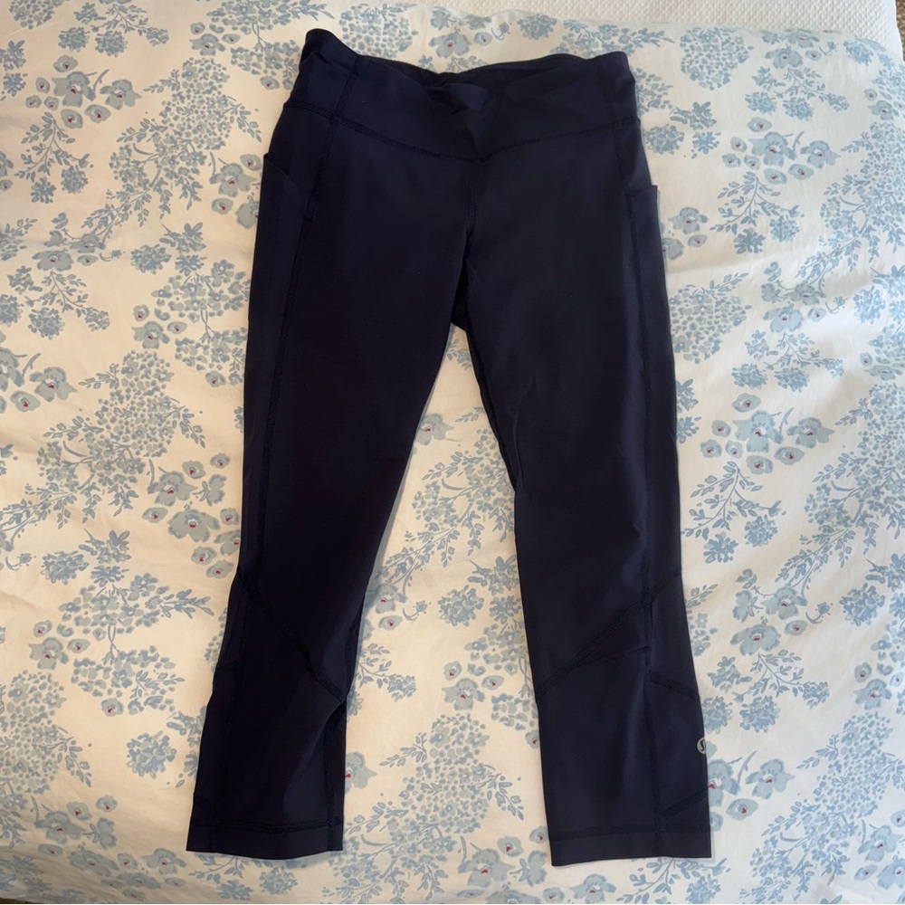 Lululemon Pace Rival Crop in navy